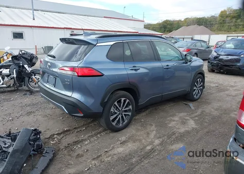 2024 Toyota Corolla Cross Xle z USA, uszkodzony, nr VIN 7MUDAABG0RV098817